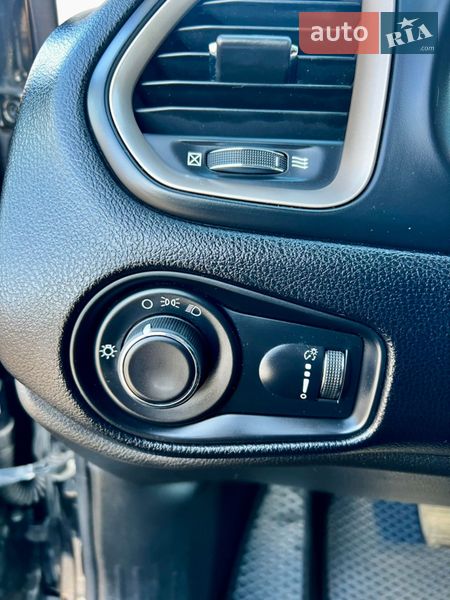 Внедорожник / Кроссовер Jeep Renegade 2016 в Бердичеве