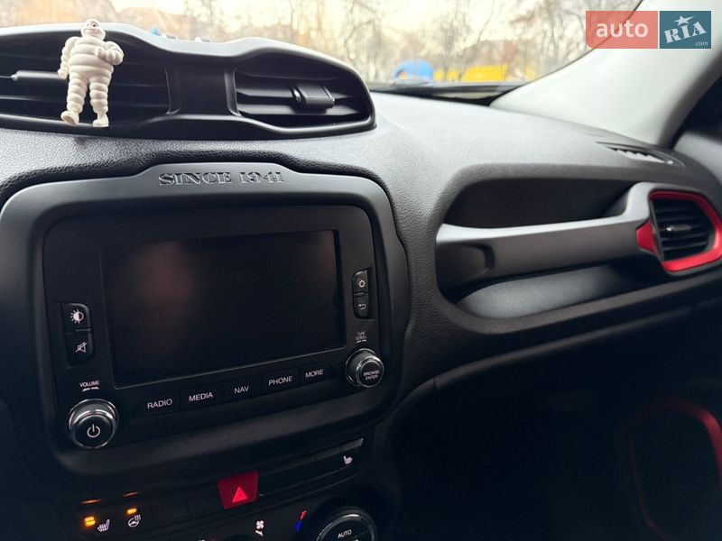 Внедорожник / Кроссовер Jeep Renegade 2016 в Кривом Роге