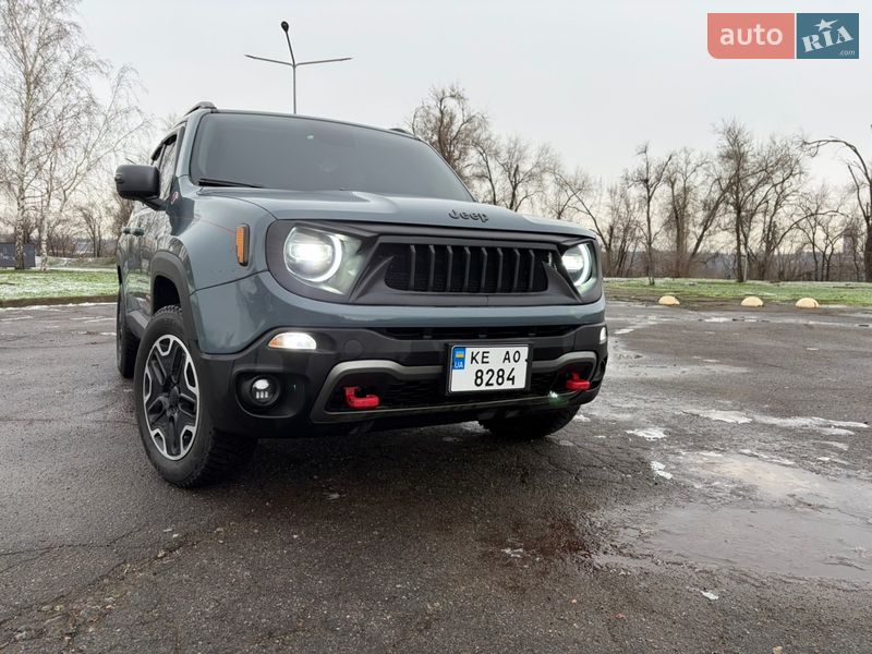 Внедорожник / Кроссовер Jeep Renegade 2016 в Кривом Роге