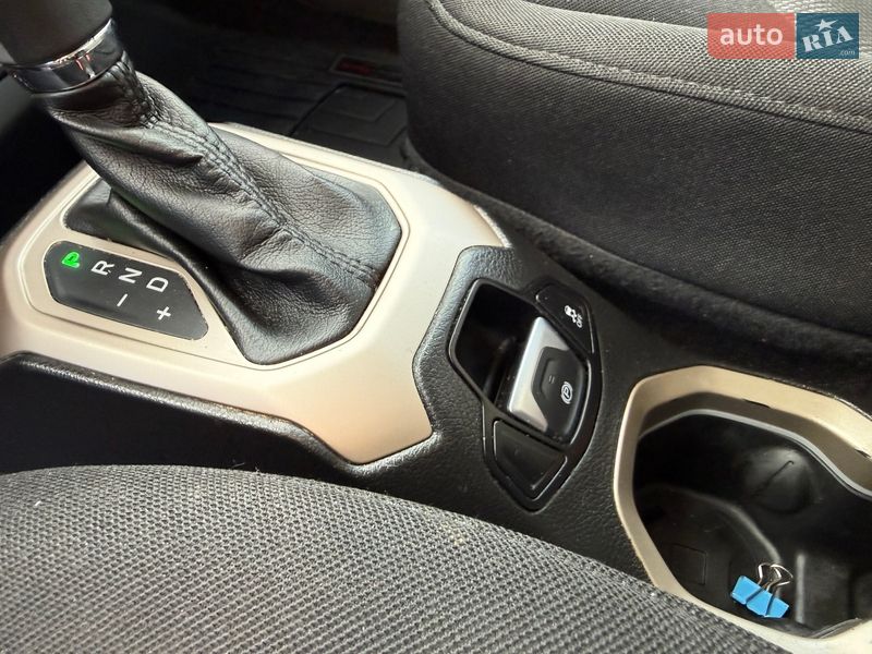 Внедорожник / Кроссовер Jeep Renegade 2016 в Киеве