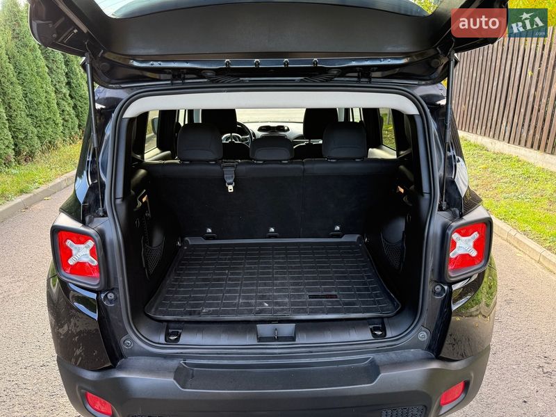 Внедорожник / Кроссовер Jeep Renegade 2016 в Киеве