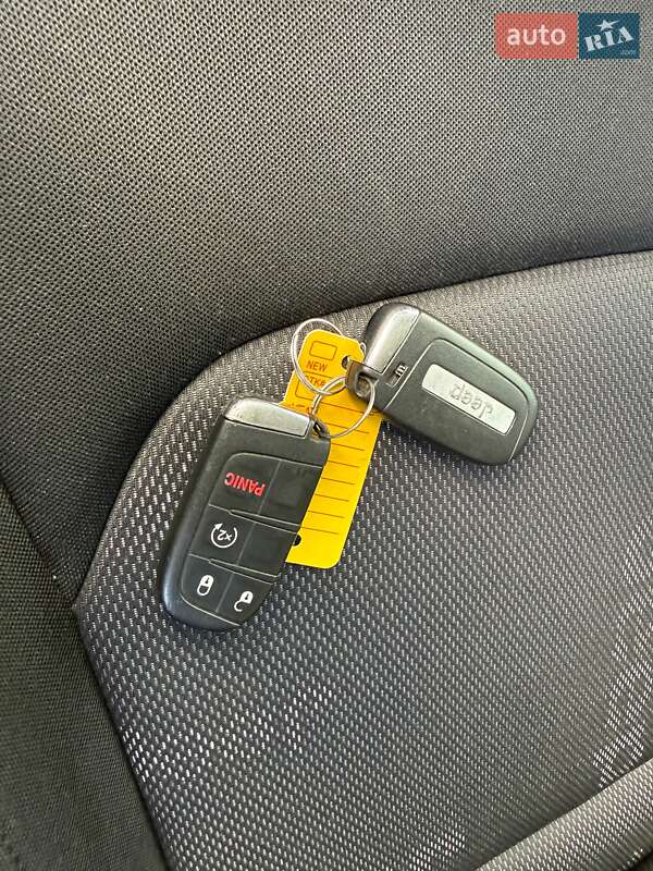 Внедорожник / Кроссовер Jeep Renegade 2016 в Киеве