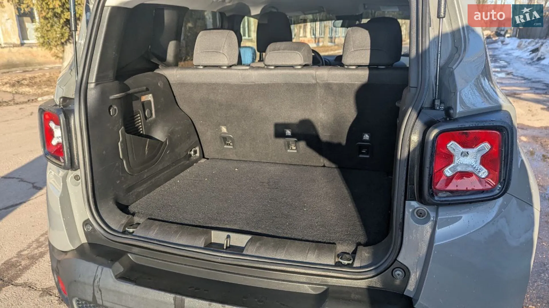 2020 Jeep Renegade - мініатюра 48