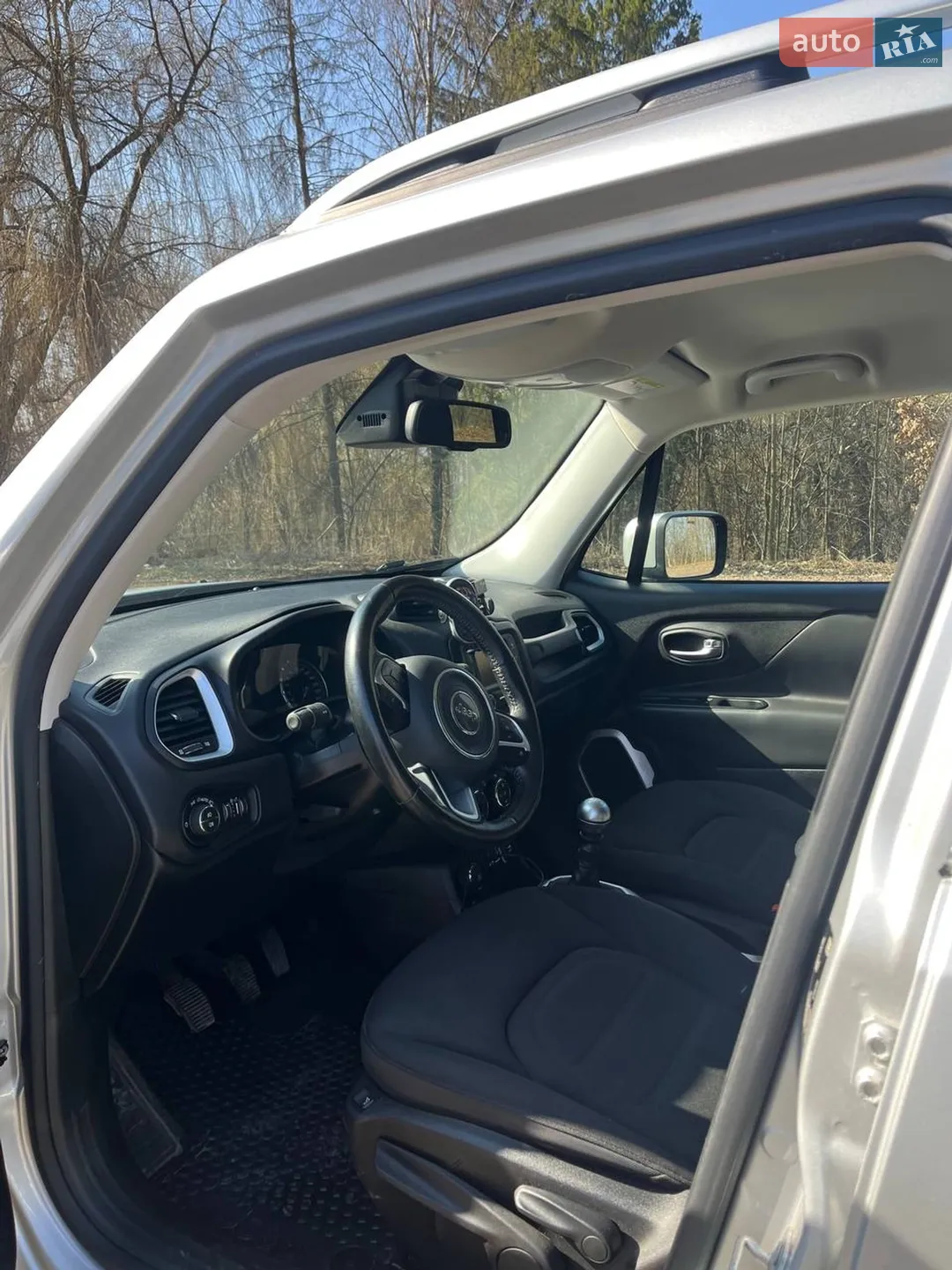 2015 Jeep Renegade - мініатюра 6