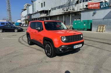 Внедорожник / Кроссовер Jeep Renegade 2015 в Виннице