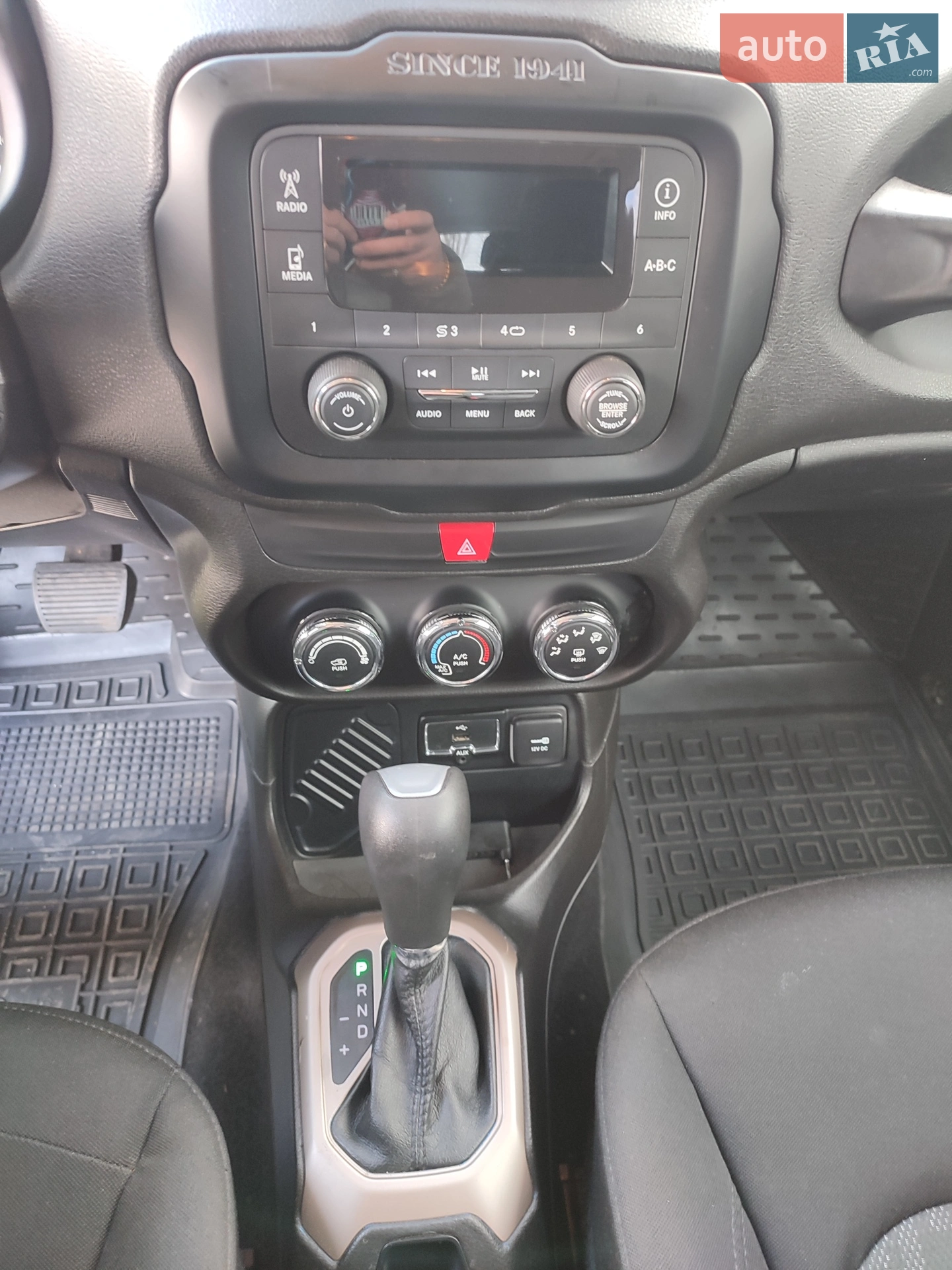 2017 Jeep Renegade - мініатюра 12
