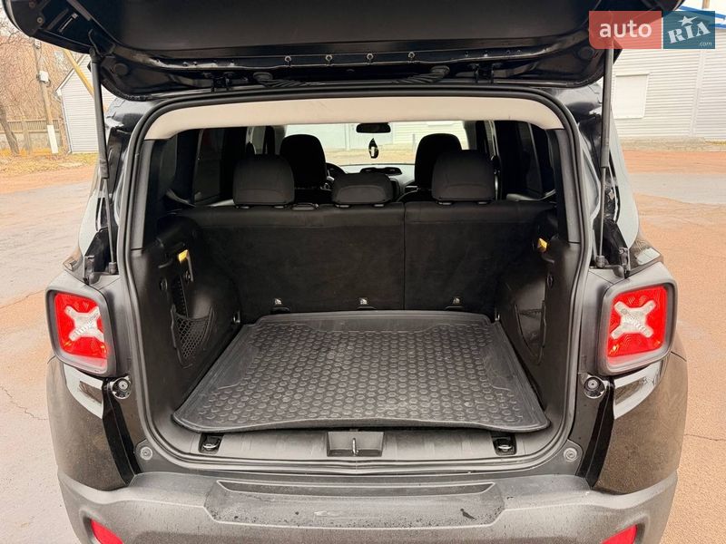 Внедорожник / Кроссовер Jeep Renegade 2016 в Прилуках