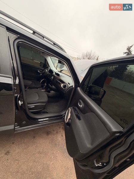 Внедорожник / Кроссовер Jeep Renegade 2016 в Прилуках