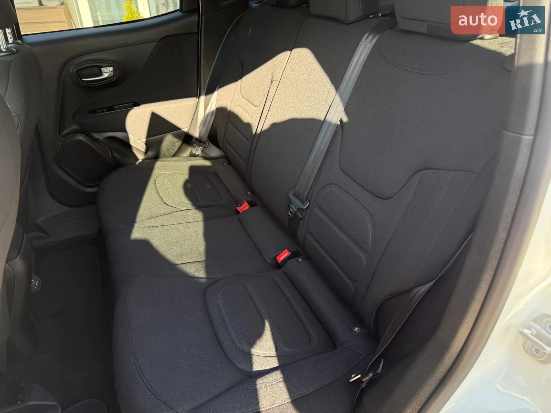 2020 Jeep Renegade - мініатюра 13