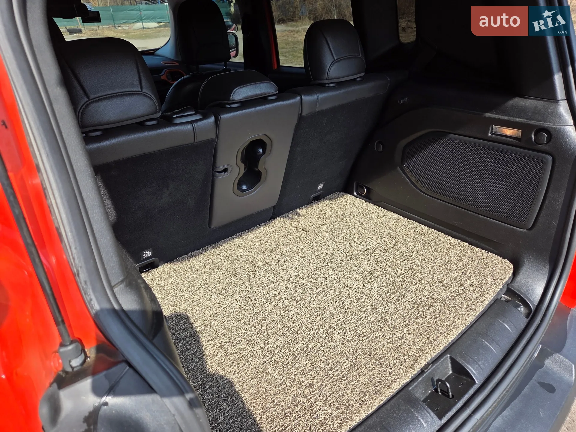 2015 Jeep Renegade - мініатюра 19