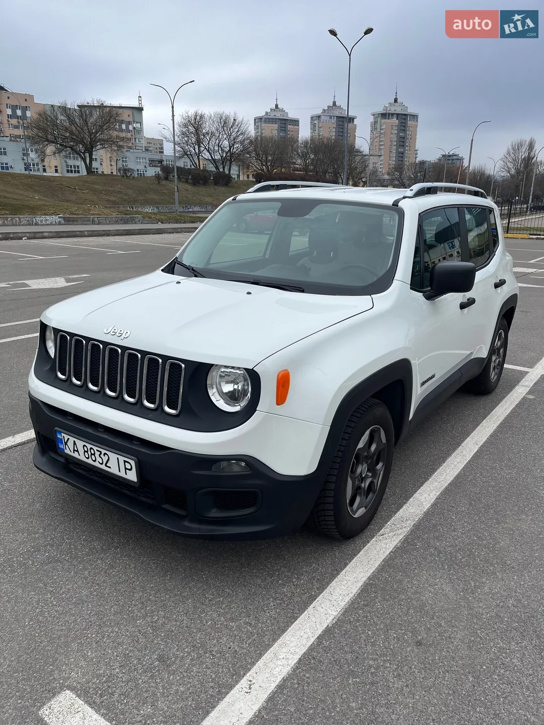 2015 Jeep Renegade - мініатюра 2