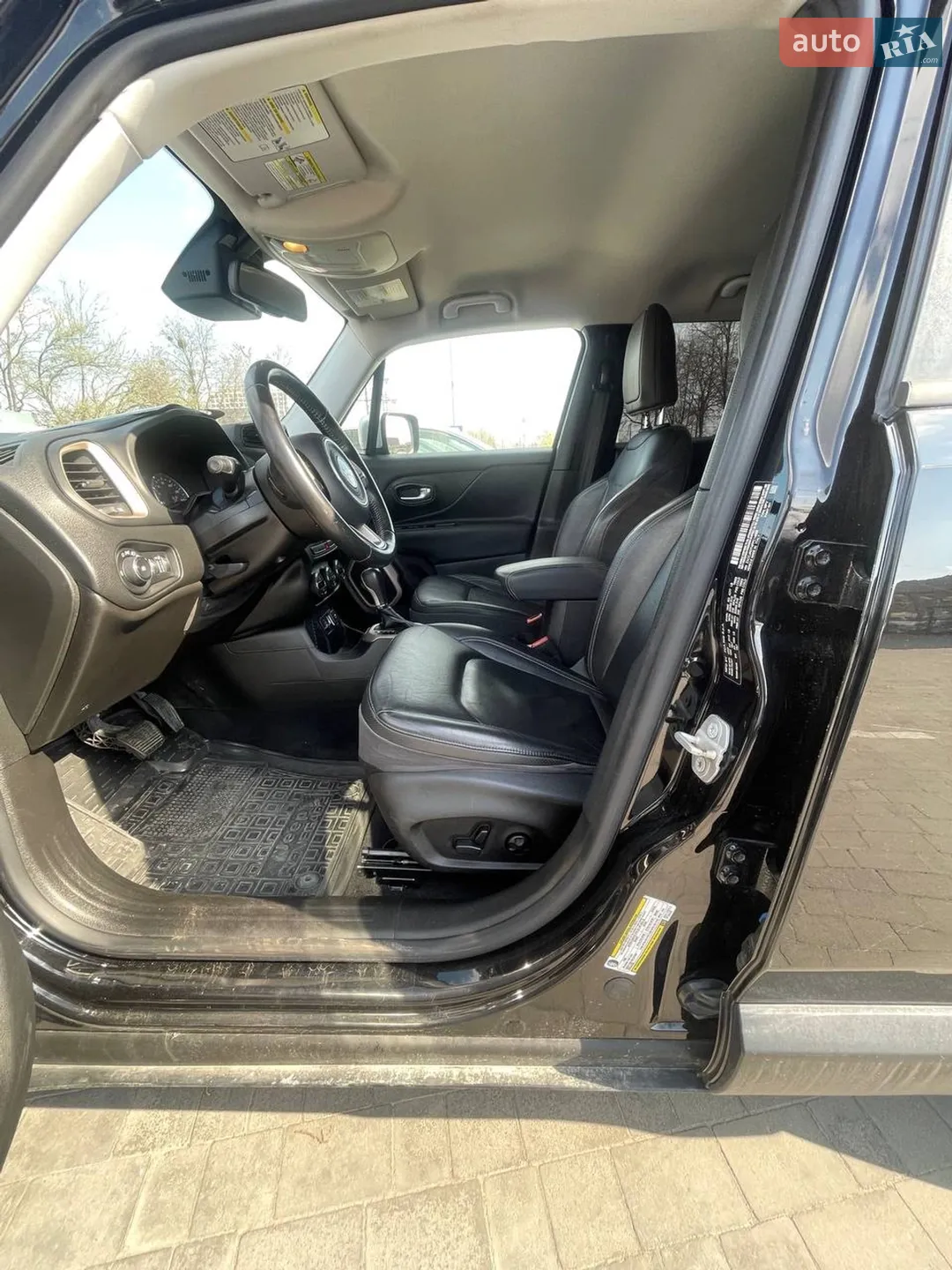 2015 Jeep Renegade - мініатюра 11