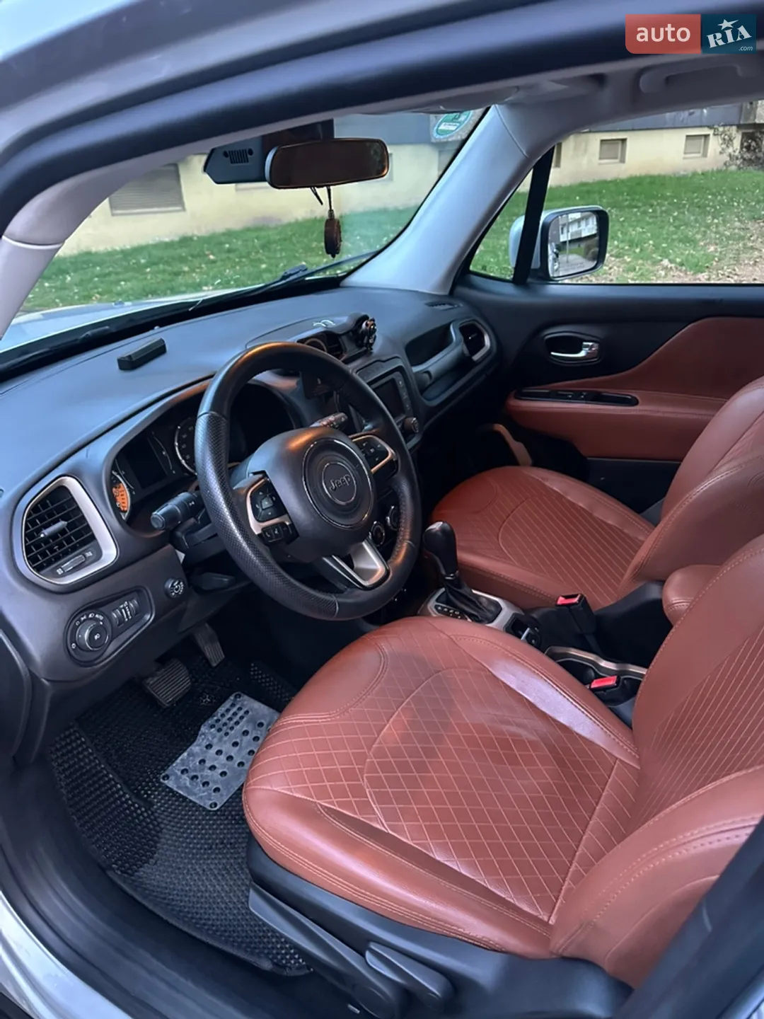 2016 Jeep Renegade - мініатюра 9