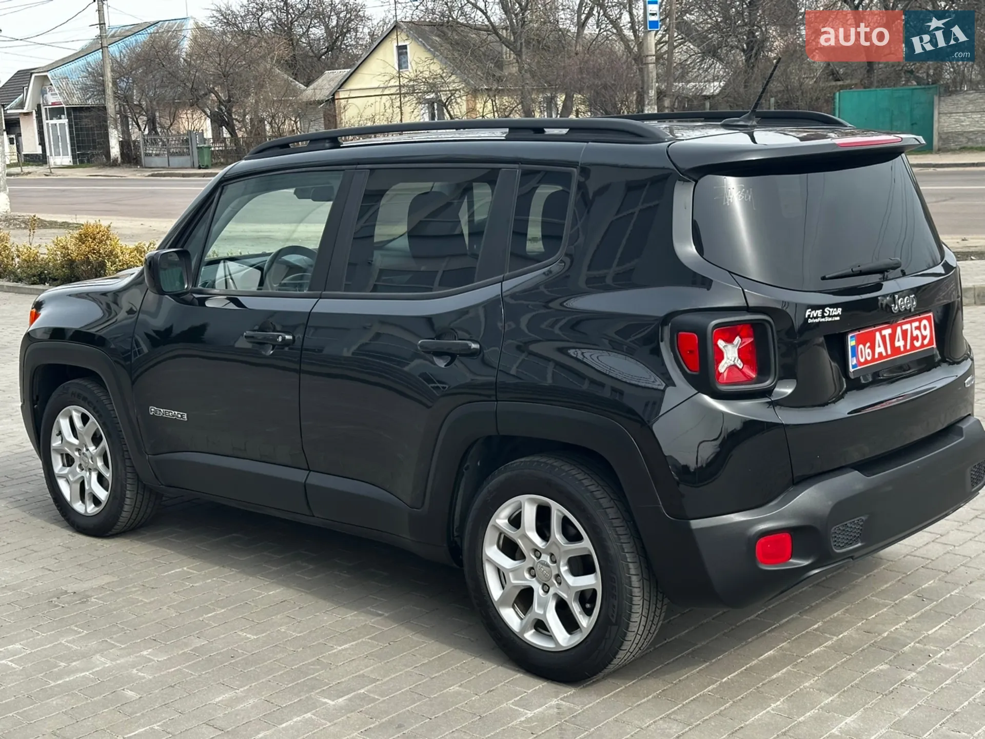 2016 Jeep Renegade - мініатюра 4