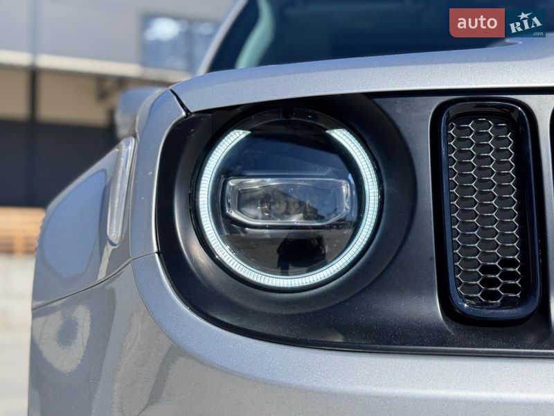 Внедорожник / Кроссовер Jeep Renegade 2017 в Киеве