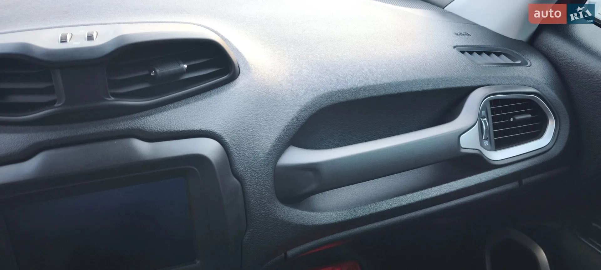 2019 Jeep Renegade - мініатюра 26