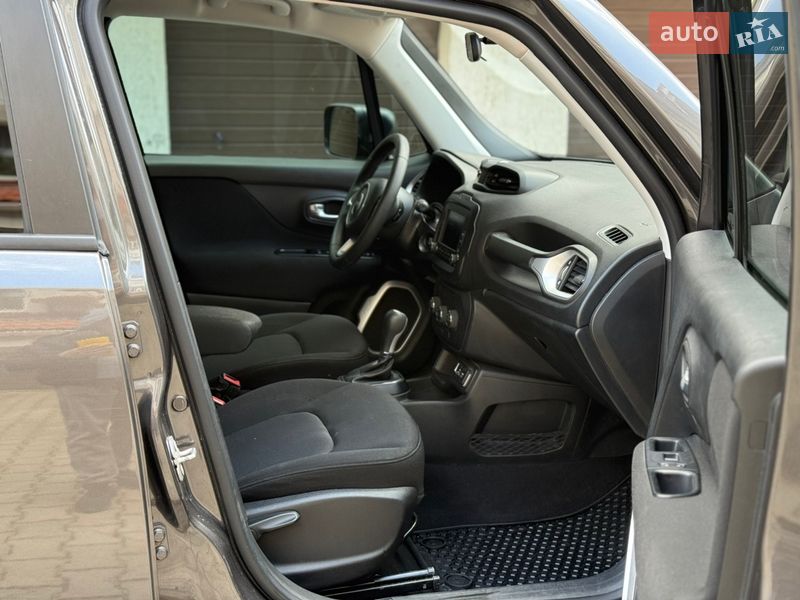 Позашляховик / Кросовер Jeep Renegade 2017 в Києві