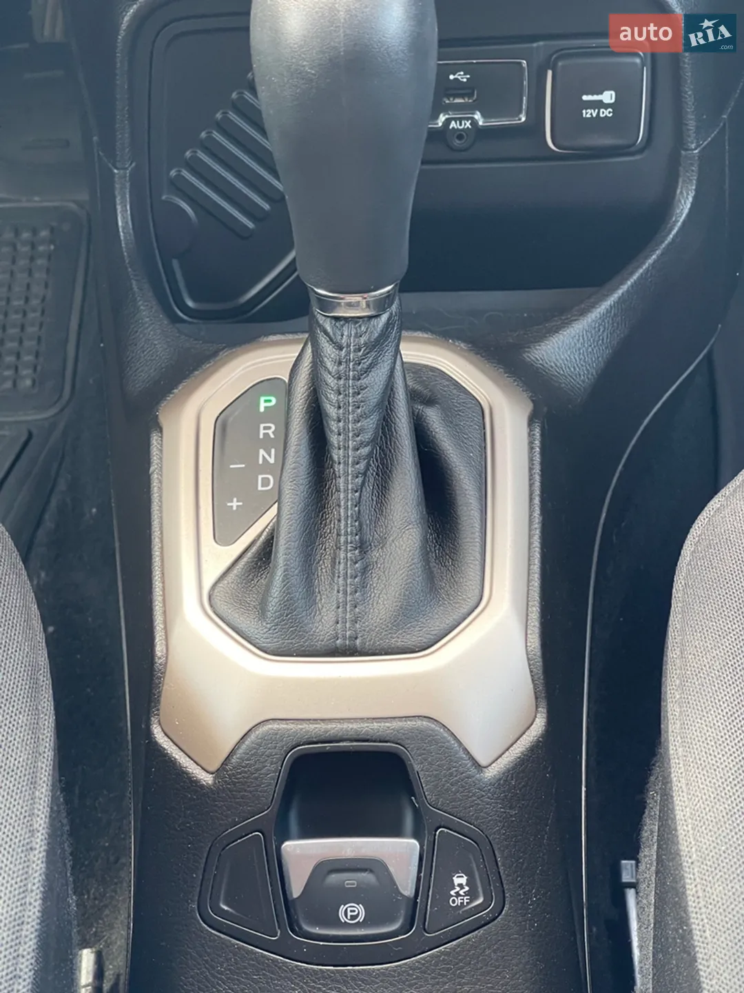 2015 Jeep Renegade - мініатюра 12