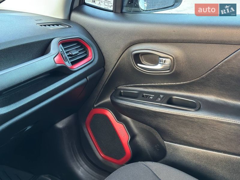 Внедорожник / Кроссовер Jeep Renegade 2015 в Одессе фото 30 Внедорожник / Кроссовер Jeep Renegade 2015 в Одессе