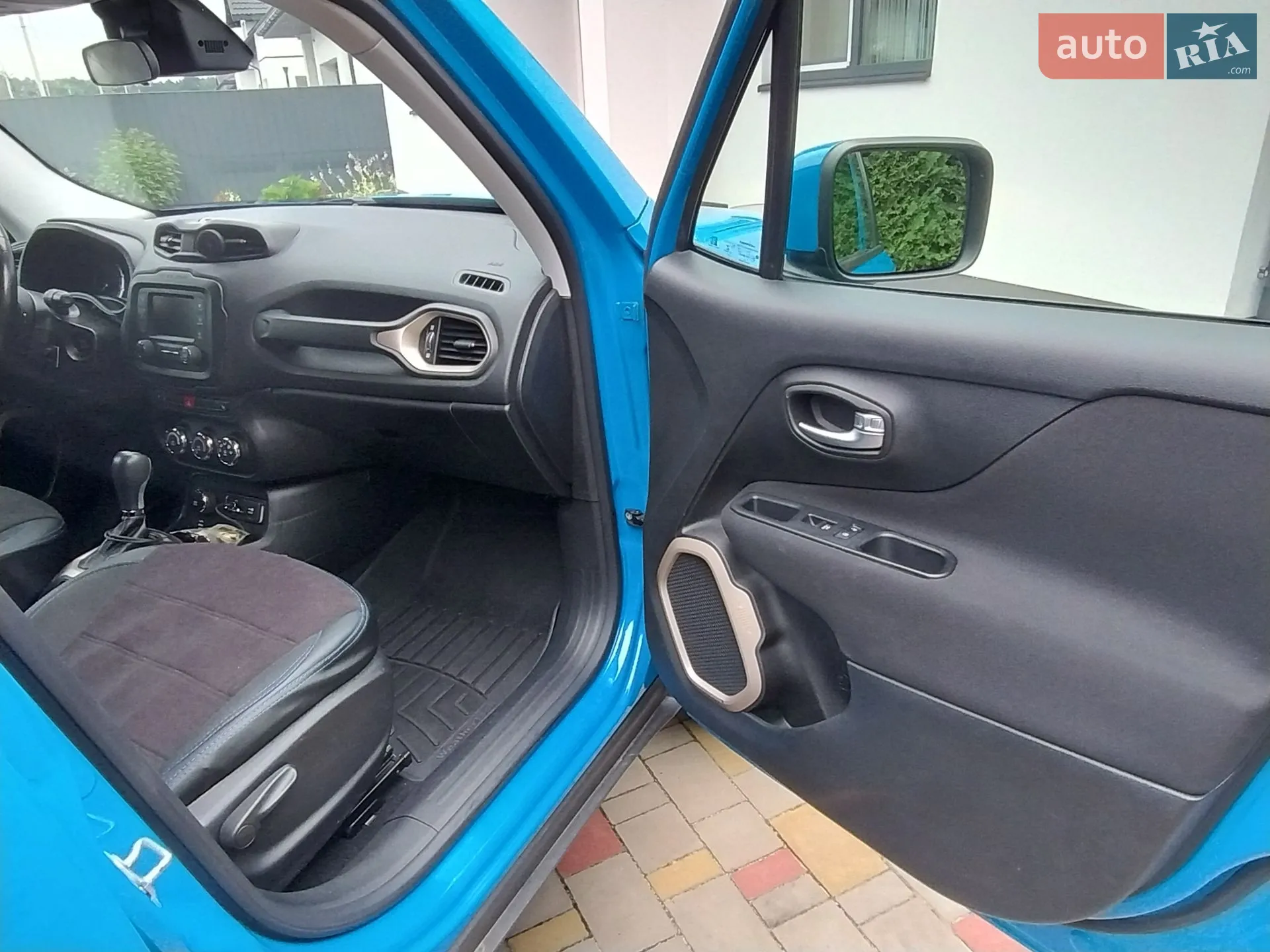 2015 Jeep Renegade - мініатюра 14