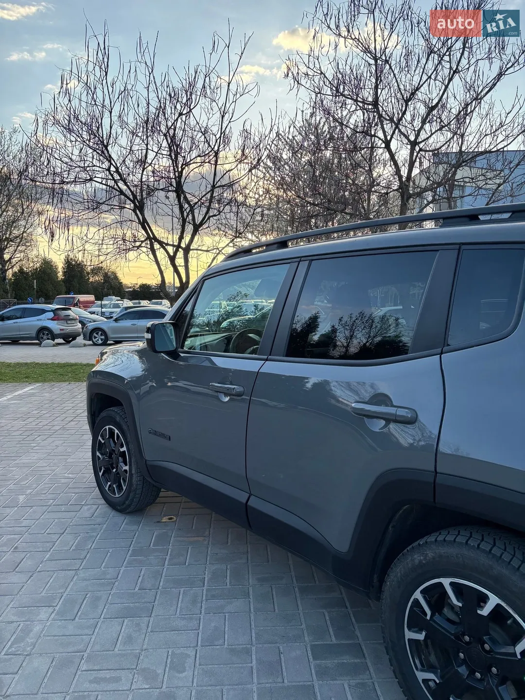 2023 Jeep Renegade - мініатюра 4