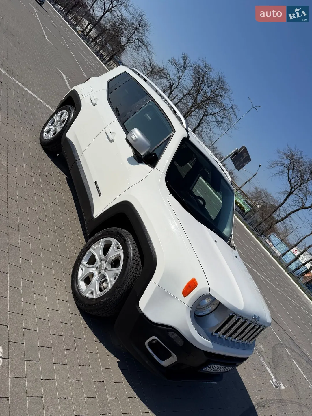 2017 Jeep Renegade - мініатюра 3