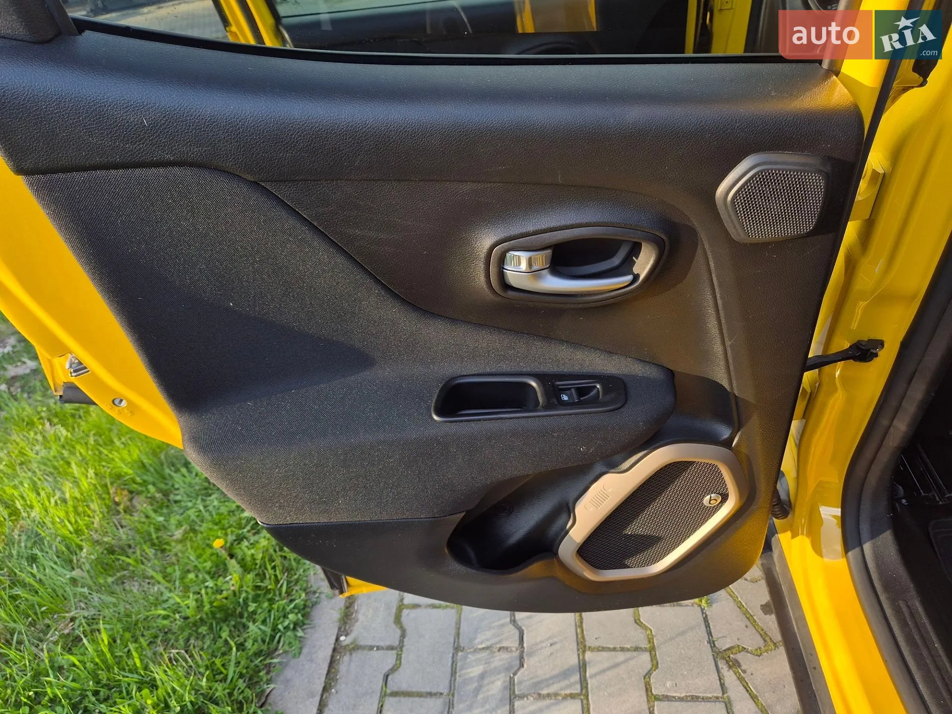 2016 Jeep Renegade - мініатюра 20