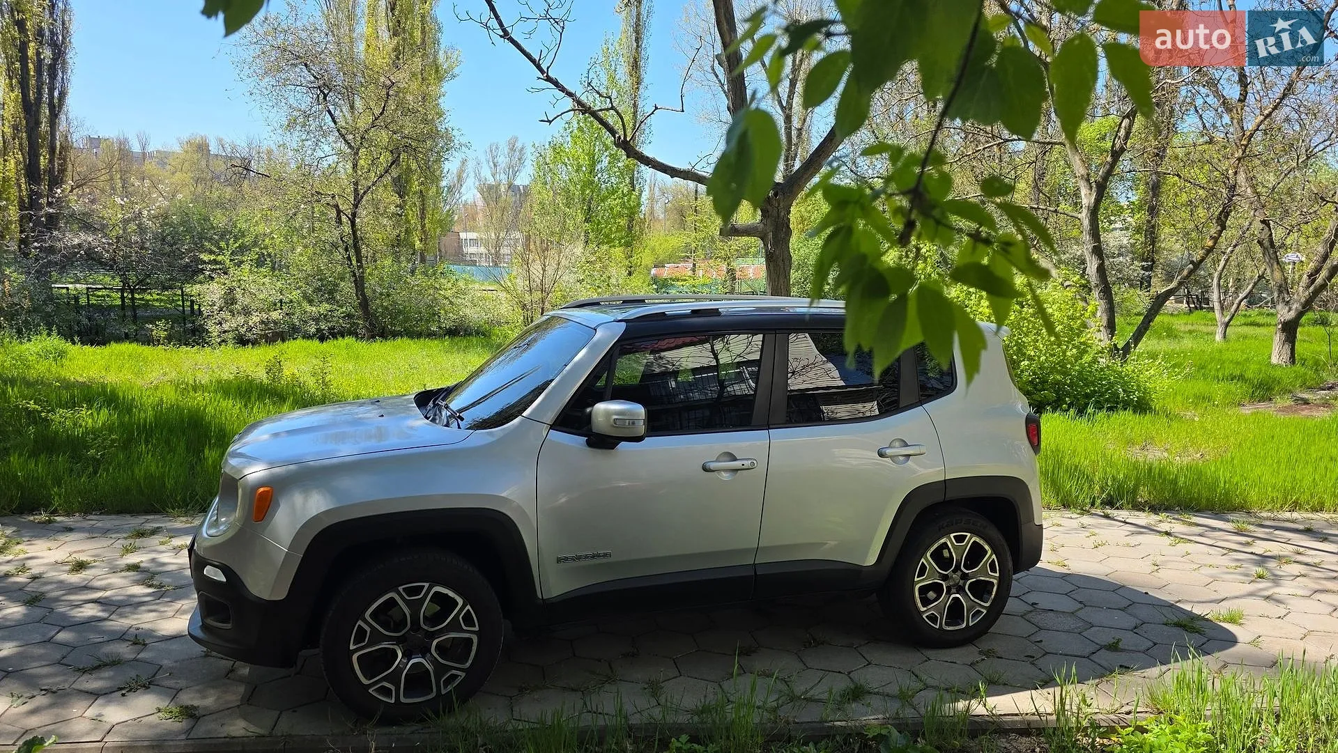 2015 Jeep Renegade - мініатюра 3