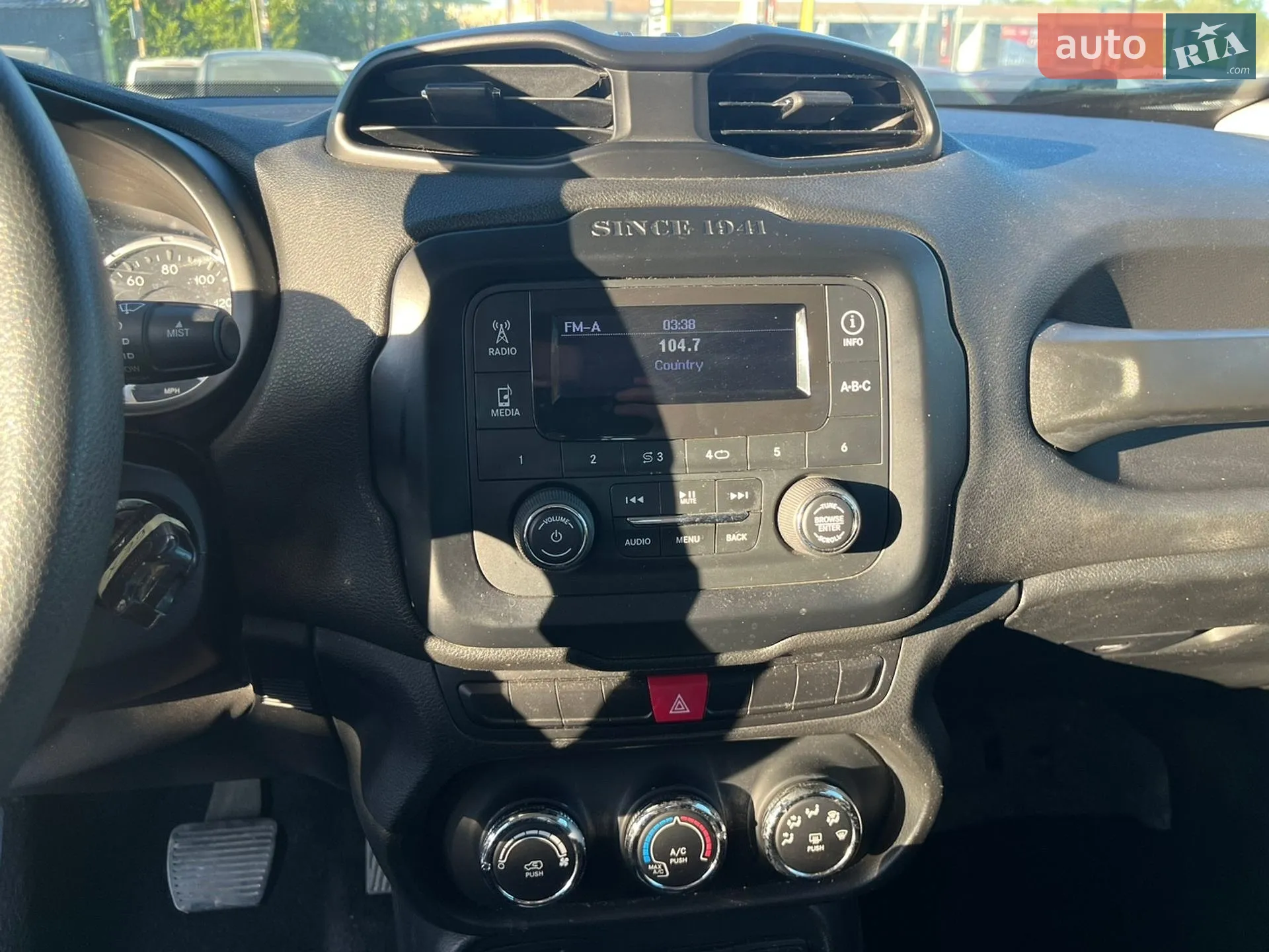 2015 Jeep Renegade - мініатюра 20
