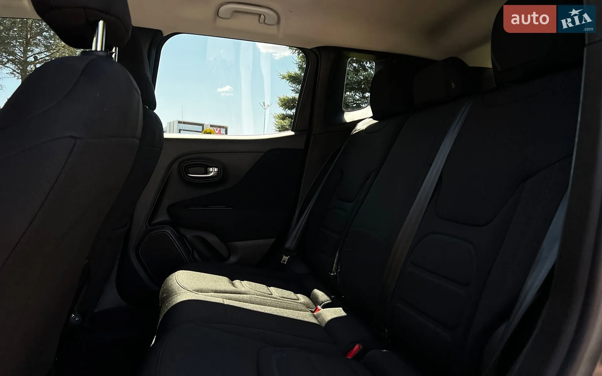 2021 Jeep Renegade - мініатюра 23