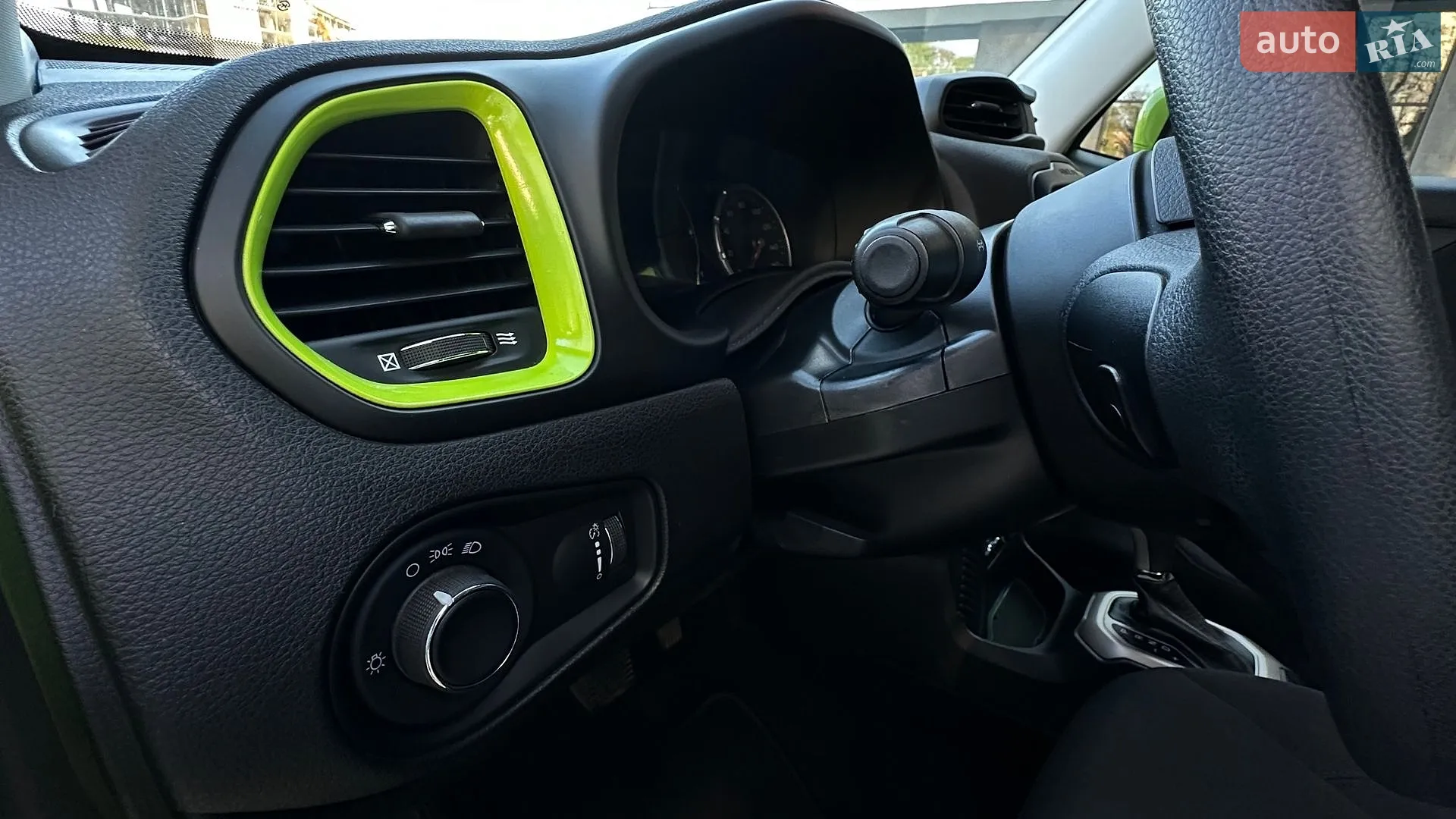 2017 Jeep Renegade - мініатюра 24