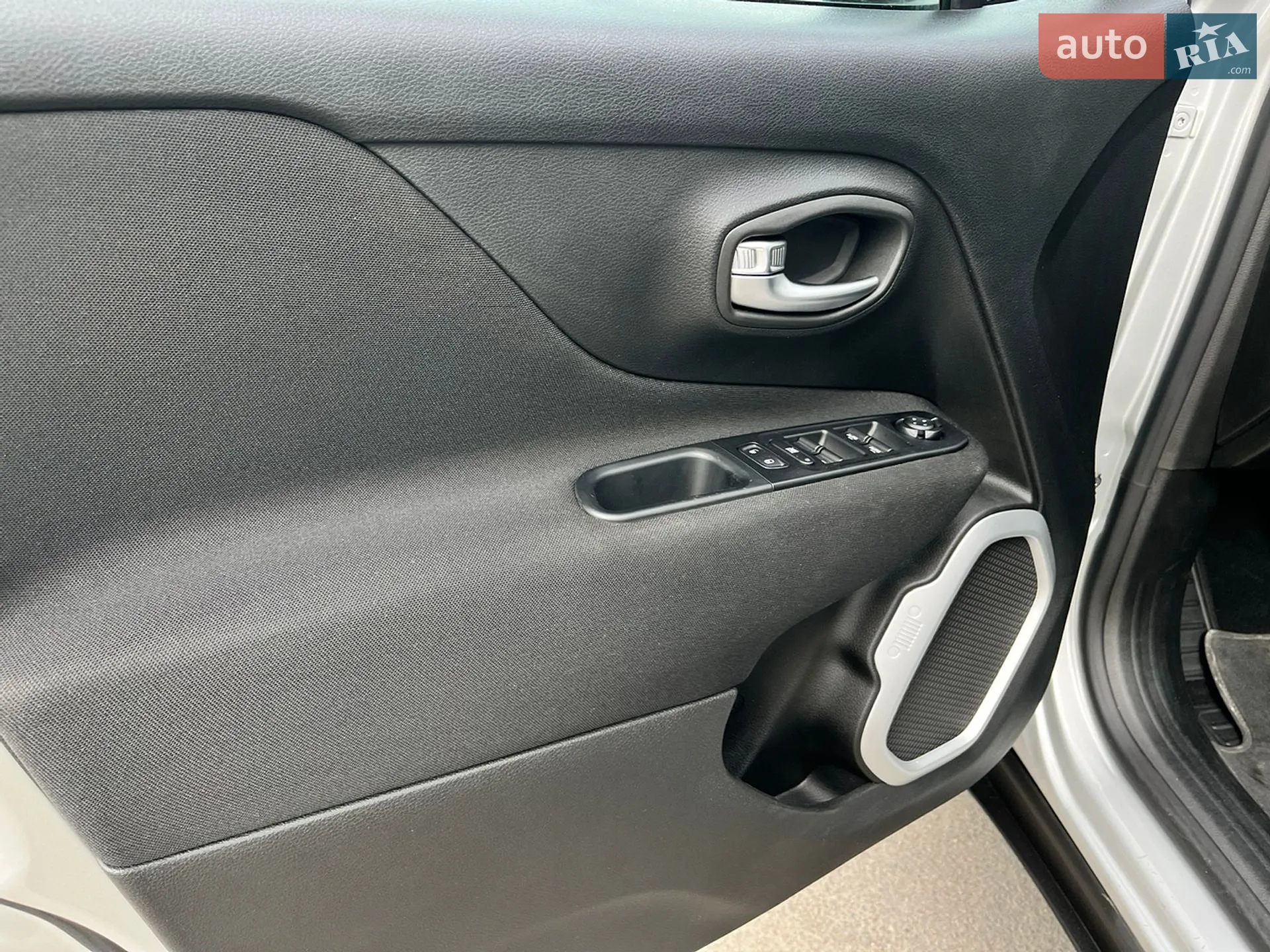 2020 Jeep Renegade - мініатюра 45