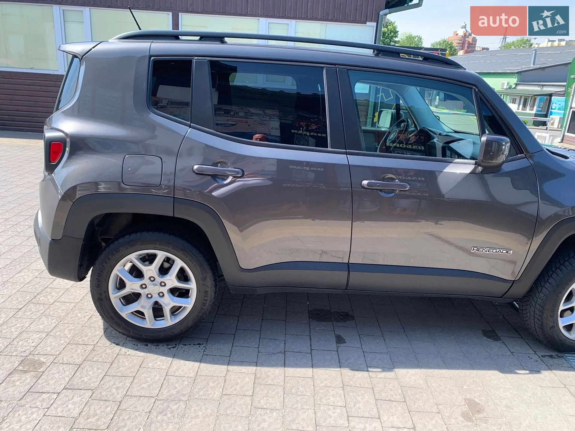 2017 Jeep Renegade - мініатюра 15