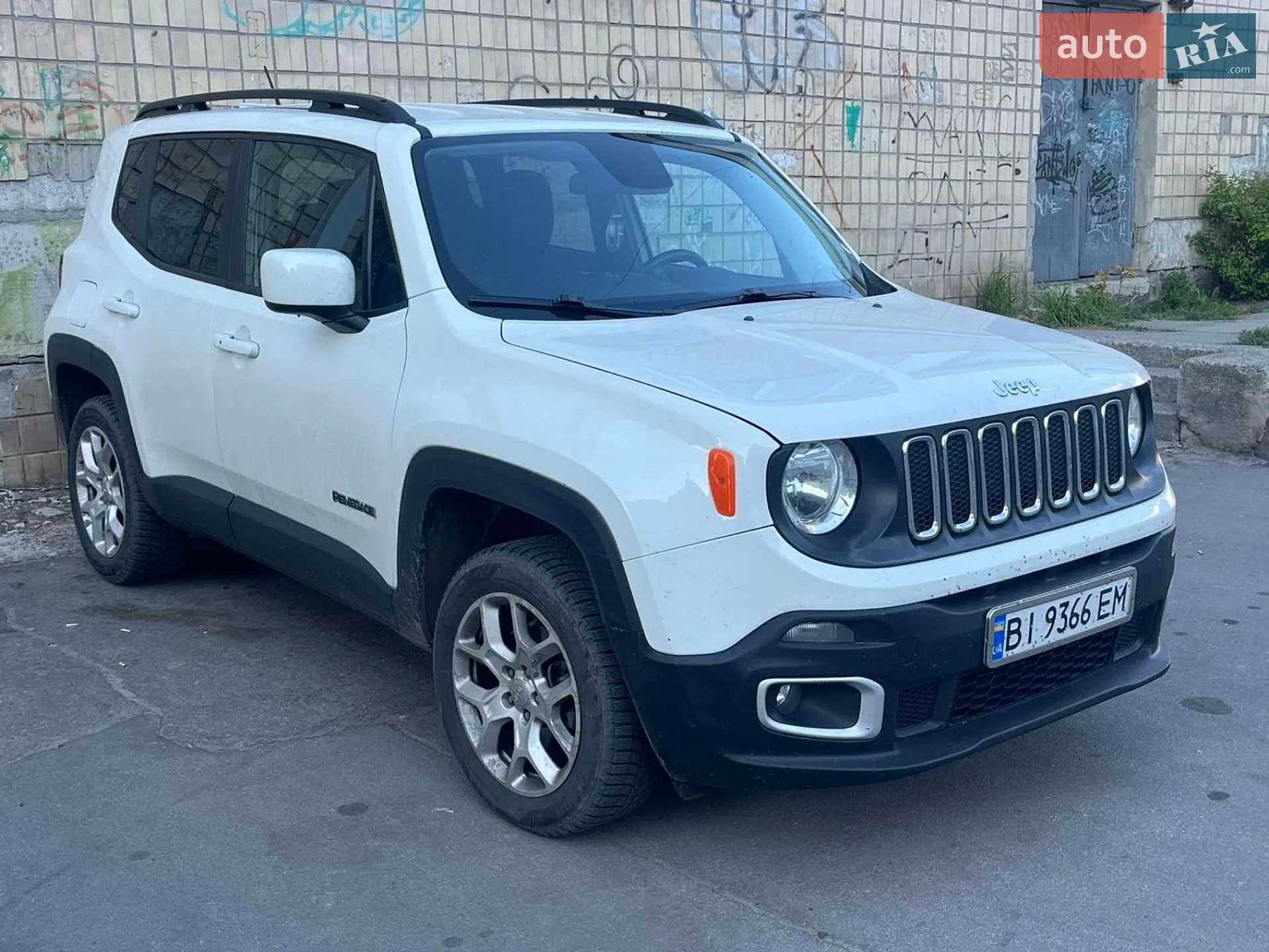 2016 Jeep Renegade - мініатюра 2