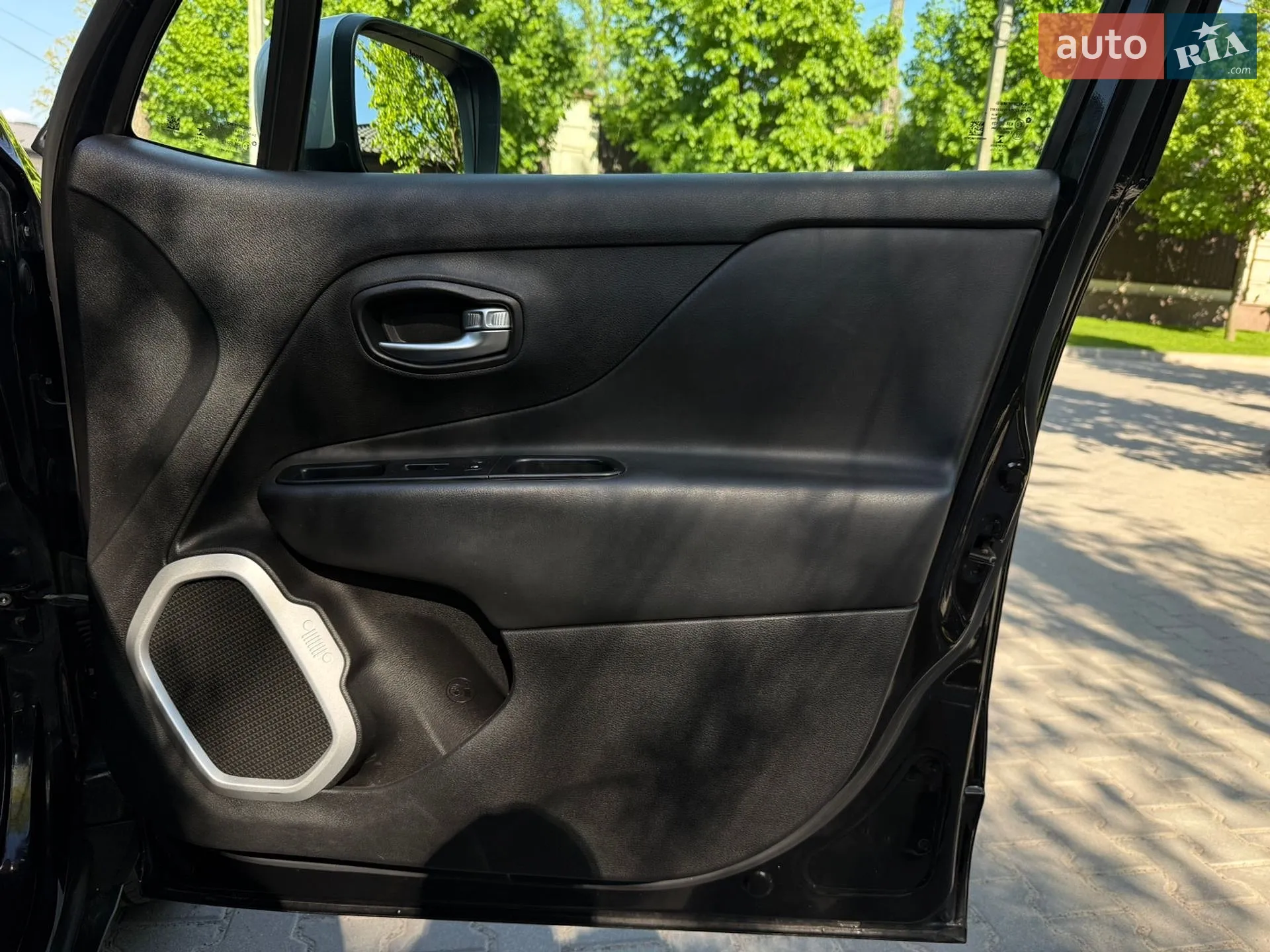 2016 Jeep Renegade - мініатюра 26
