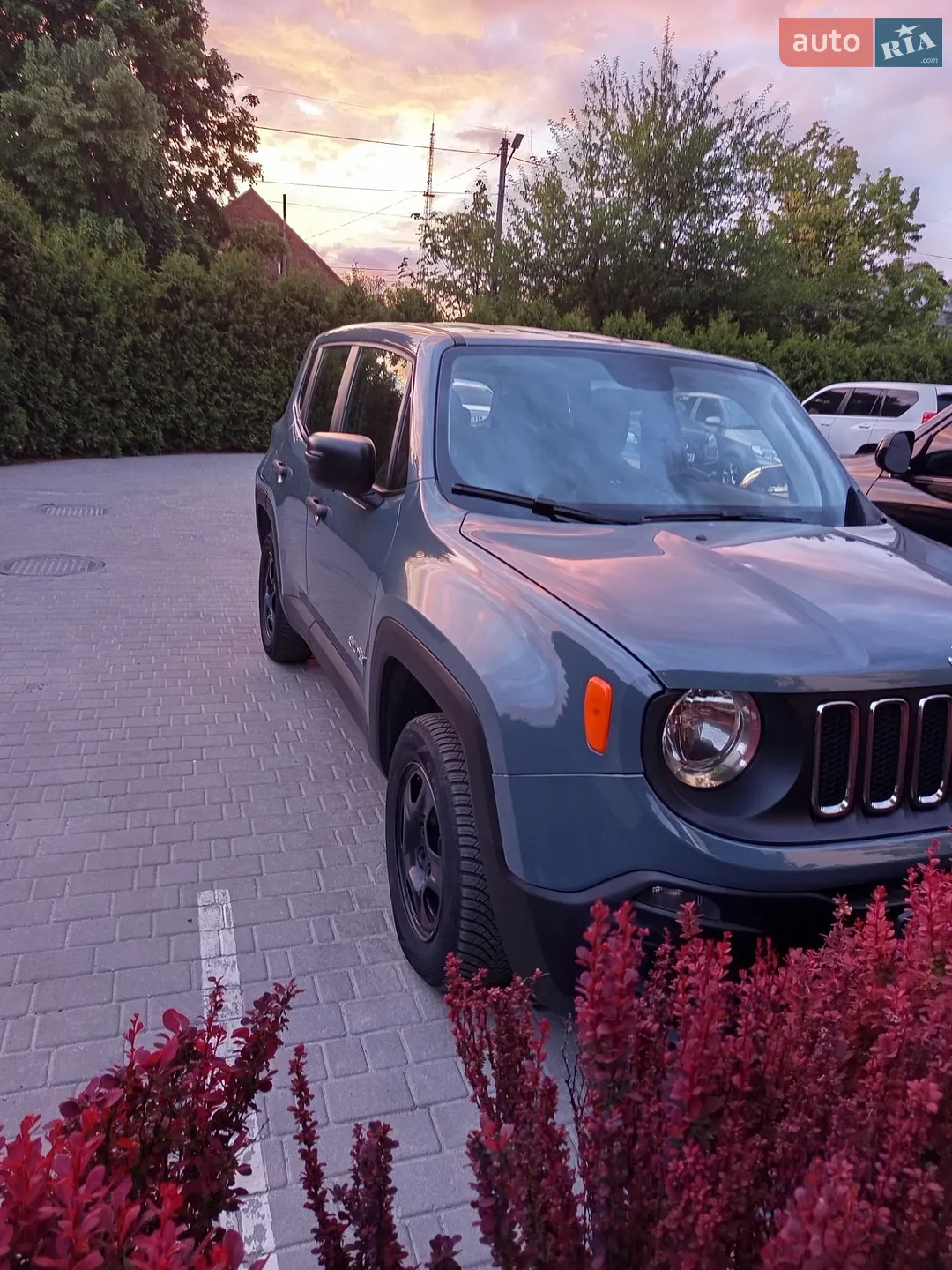 2018 Jeep Renegade - мініатюра 2