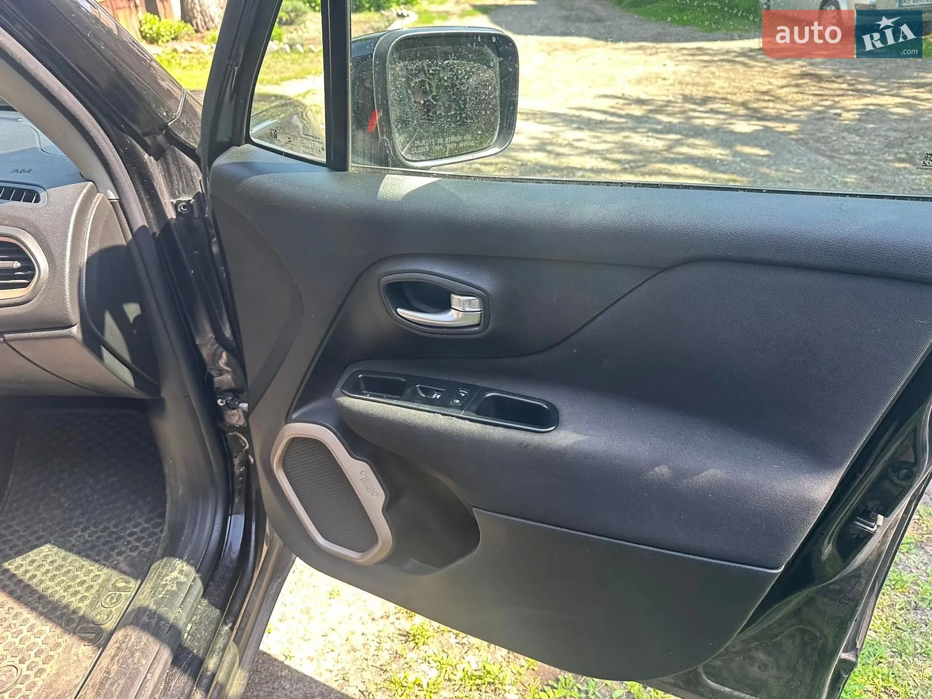 2015 Jeep Renegade - мініатюра 12