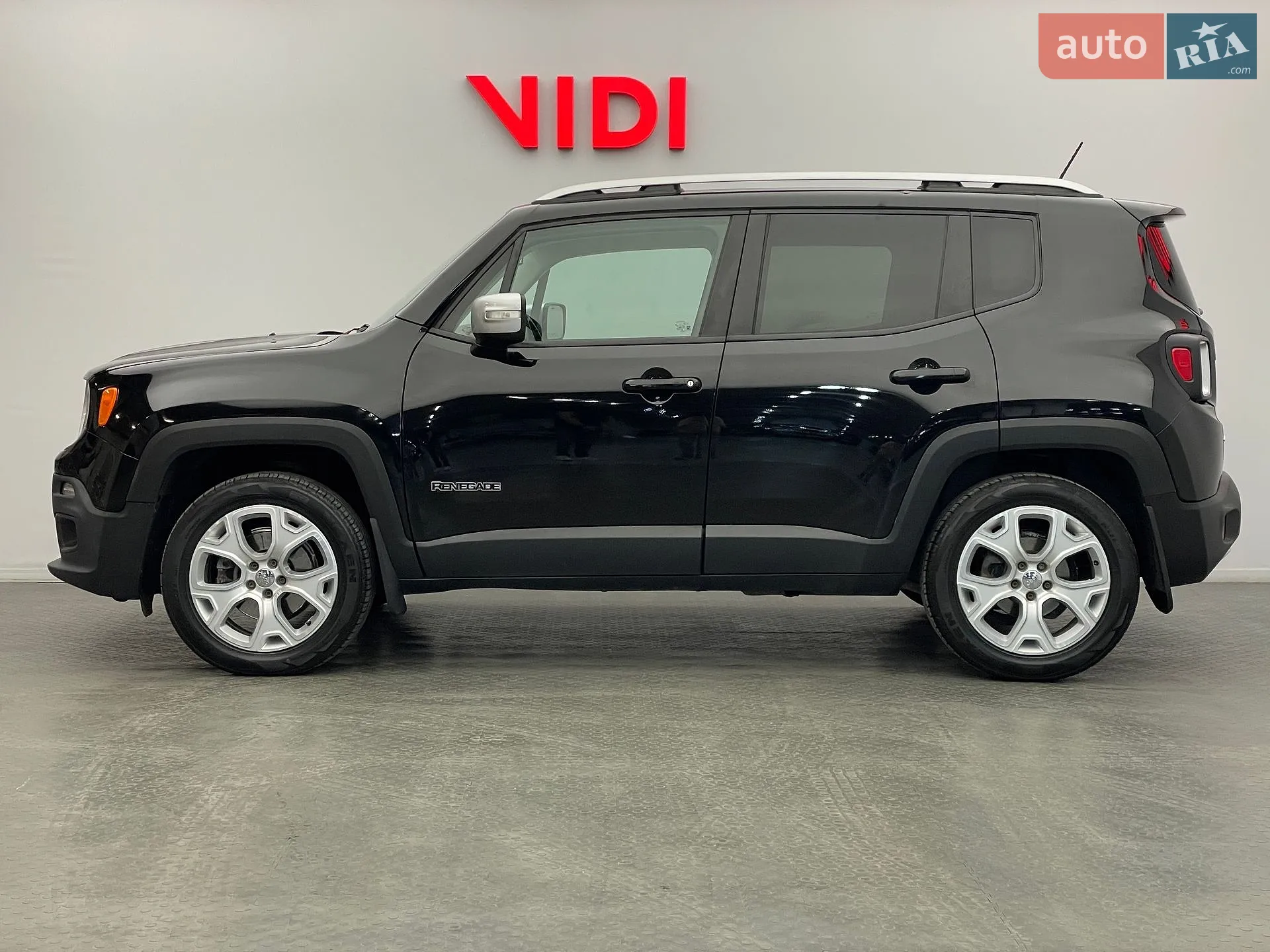 2015 Jeep Renegade - мініатюра 3