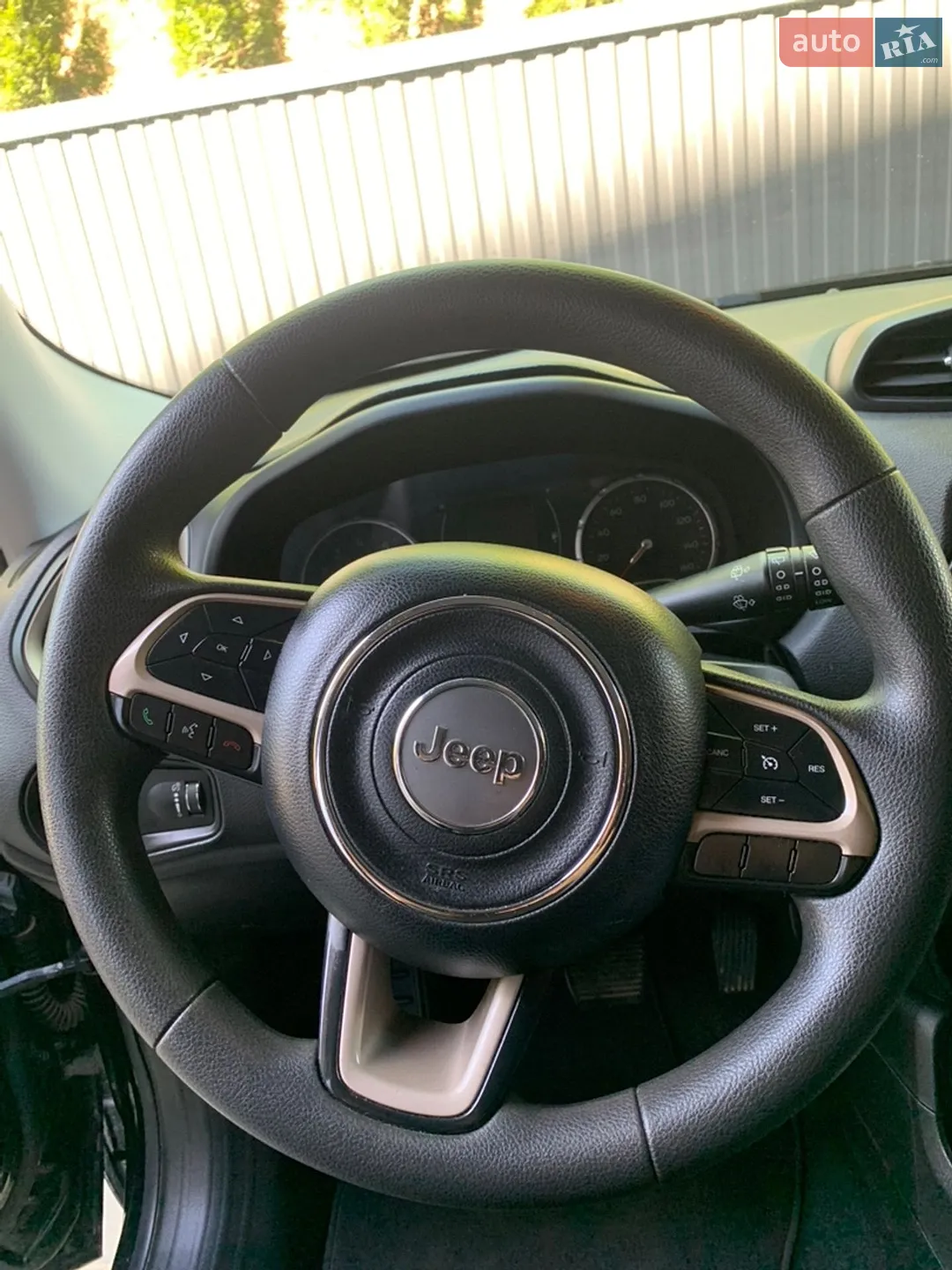 2015 Jeep Renegade - мініатюра 16