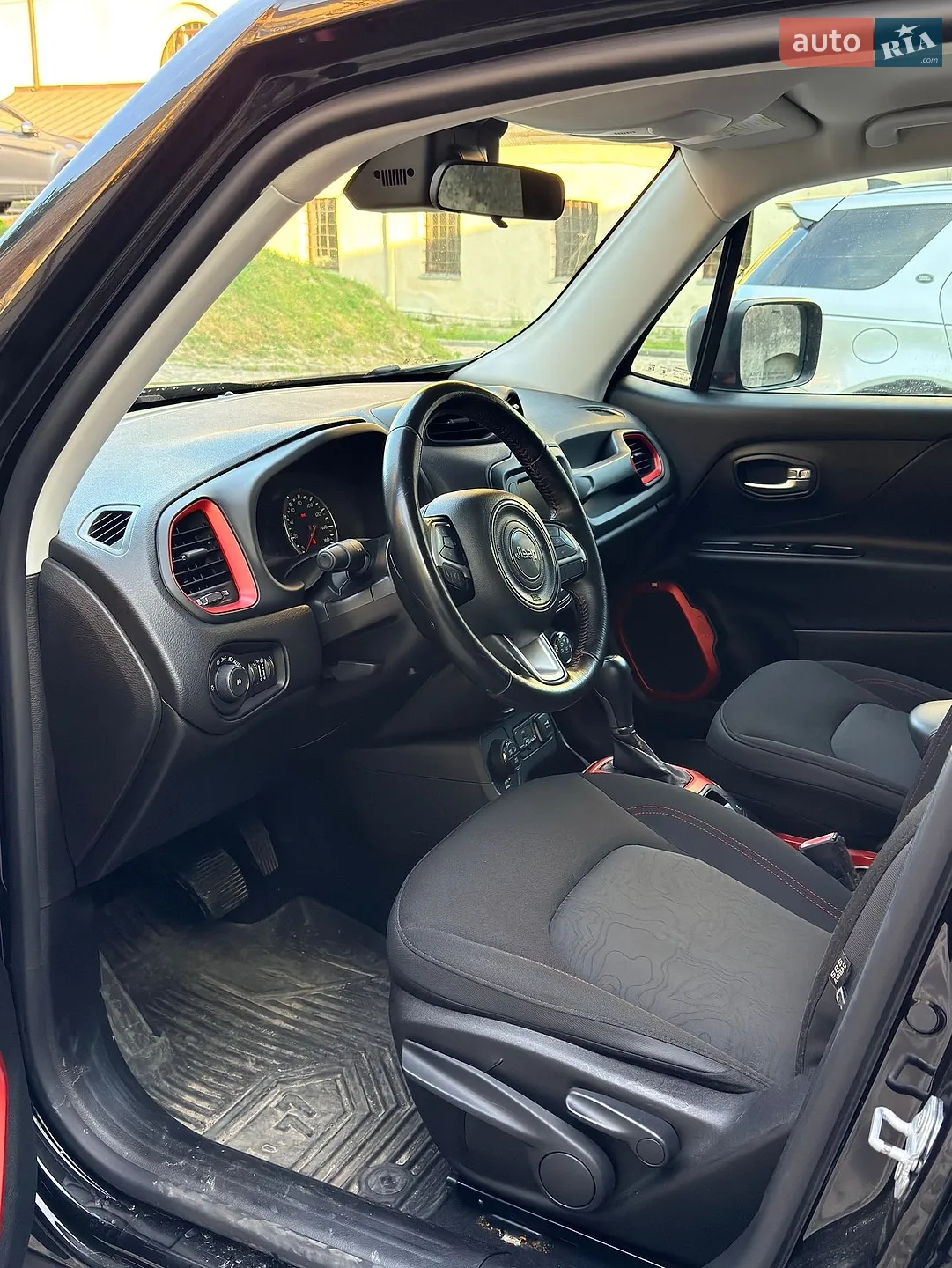 2015 Jeep Renegade - мініатюра 24