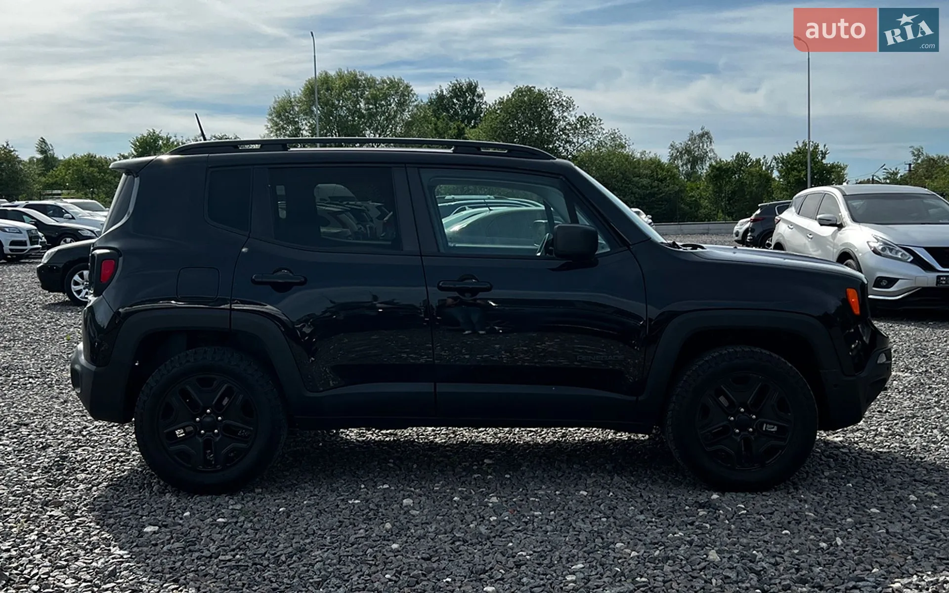Jeep Renegade 2018 VIN ZACCJBAB6JPH48379 фото оголошення 8 з 22