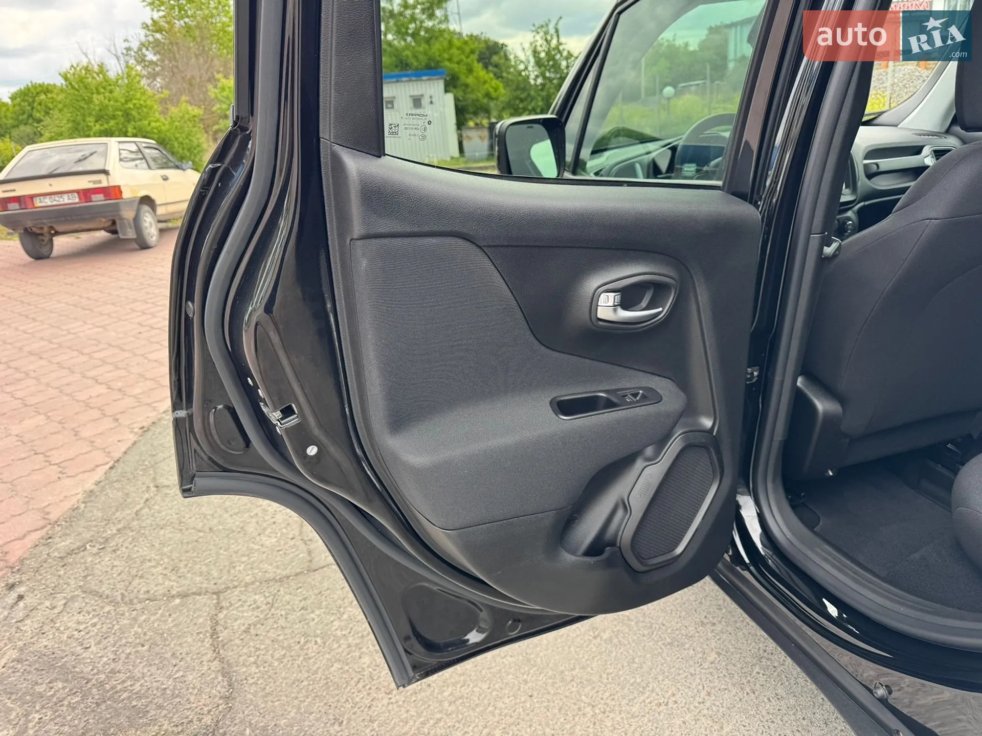 2020 Jeep Renegade - мініатюра 52