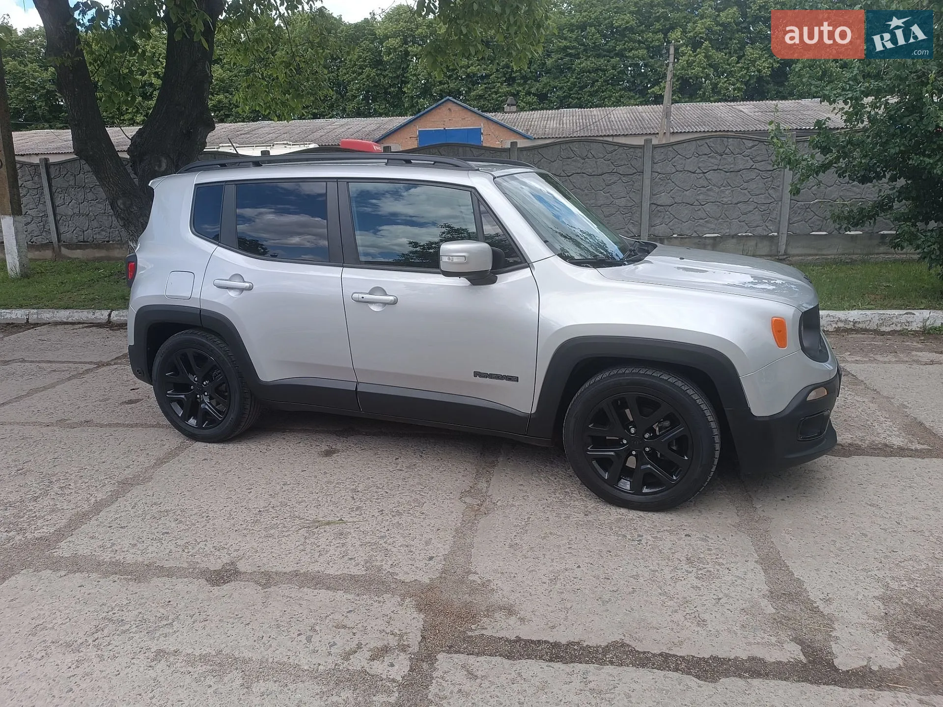 2017 Jeep Renegade - мініатюра 3