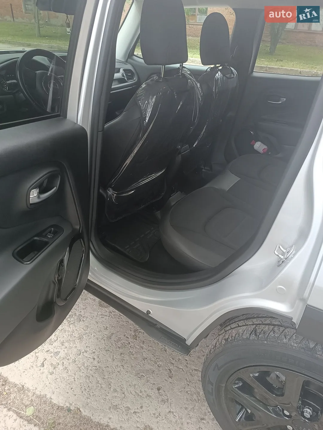 2017 Jeep Renegade - мініатюра 12