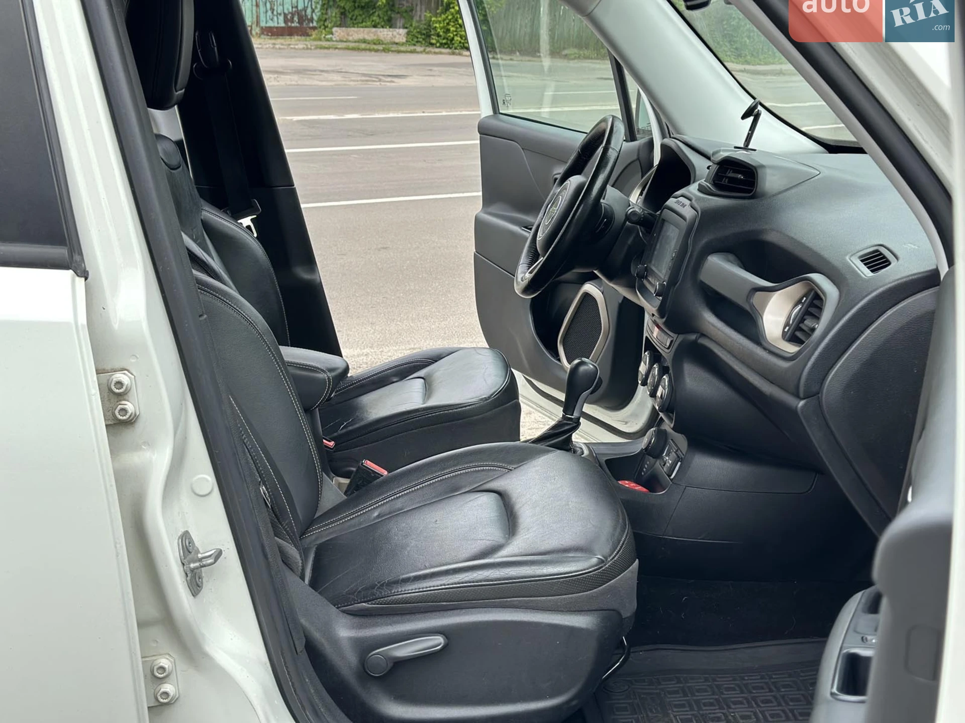 2015 Jeep Renegade - мініатюра 18