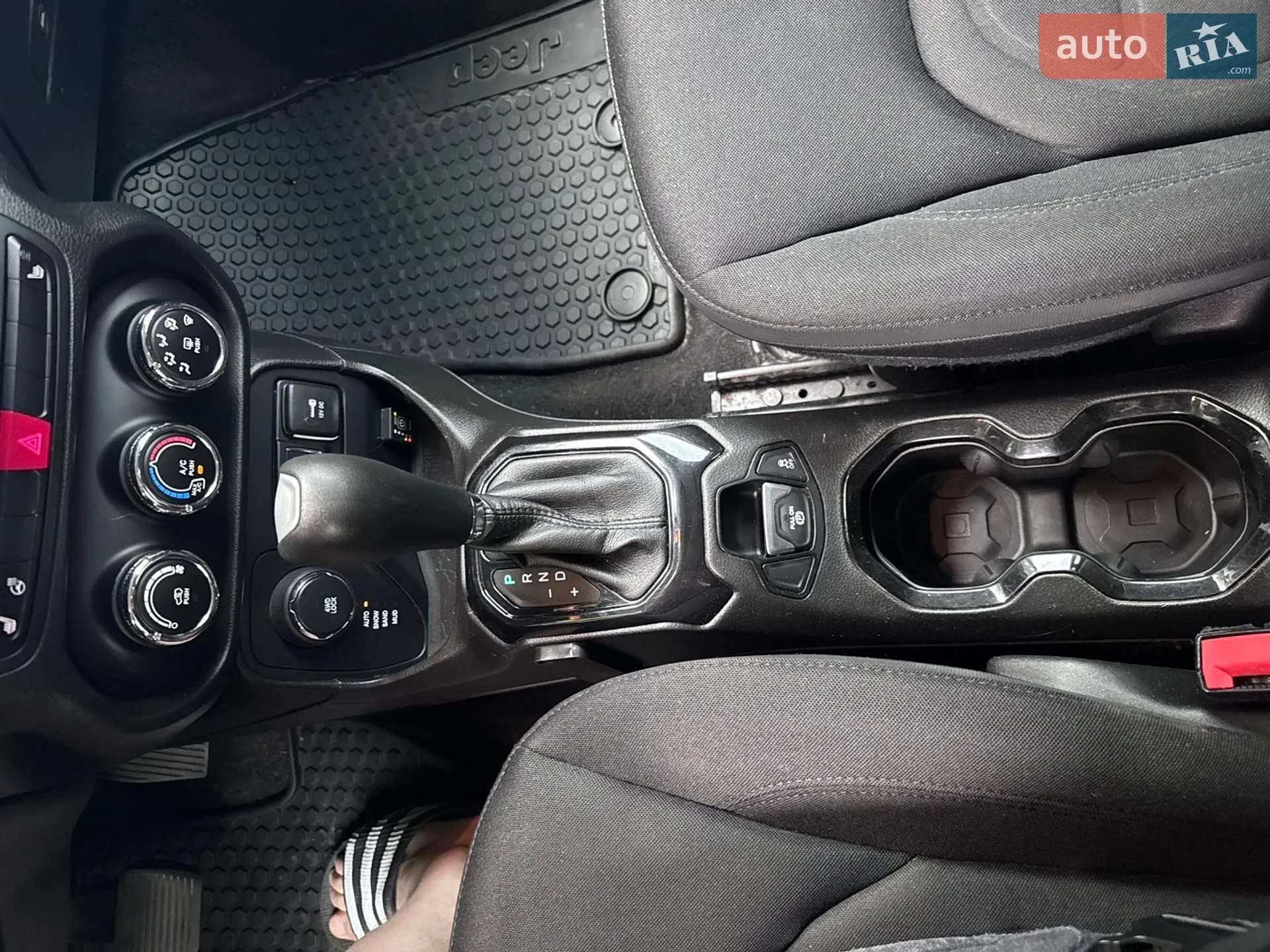 2017 Jeep Renegade - мініатюра 19