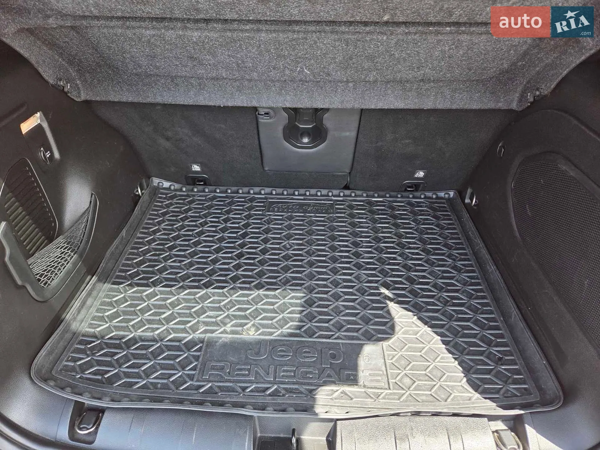 2016 Jeep Renegade - мініатюра 19