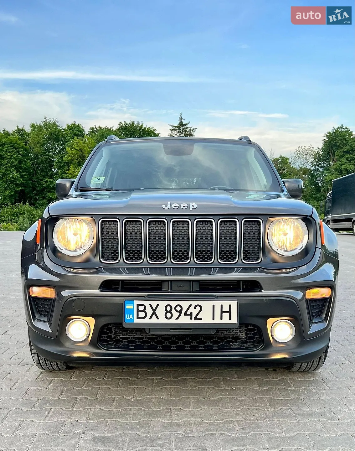 2020 Jeep Renegade - мініатюра 2