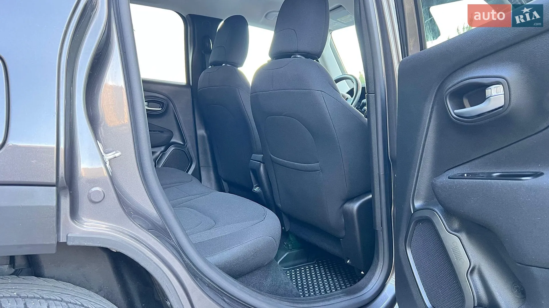 2020 Jeep Renegade - мініатюра 31