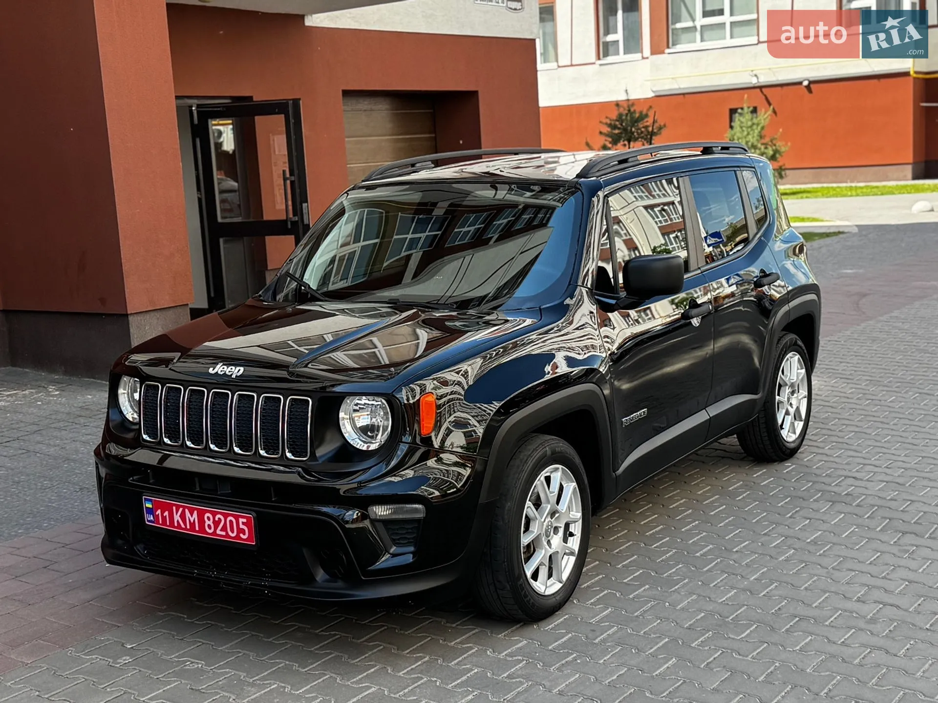 2021 Jeep Renegade - мініатюра 2